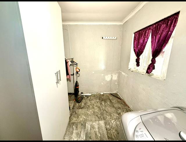 4 BEDROOM FREESTANDING FOR SALE IN COSMOSRAND